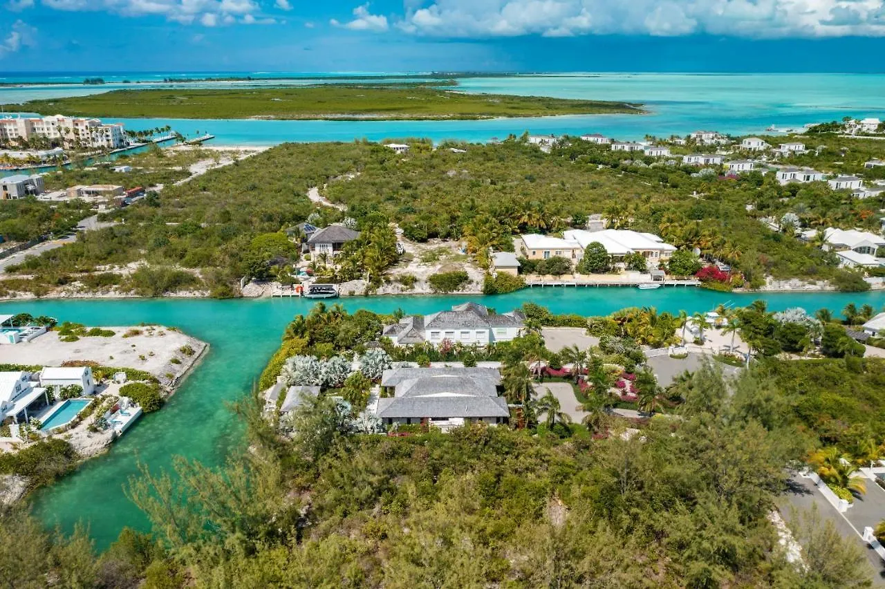 Villa Khaya Long Bay